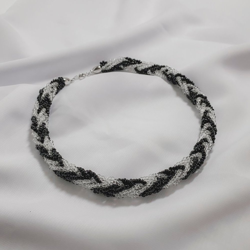 Vintage Trifari Black Clear Glass Seed Beaded Woven Rope Choker Necklace - Picture 1 of 8